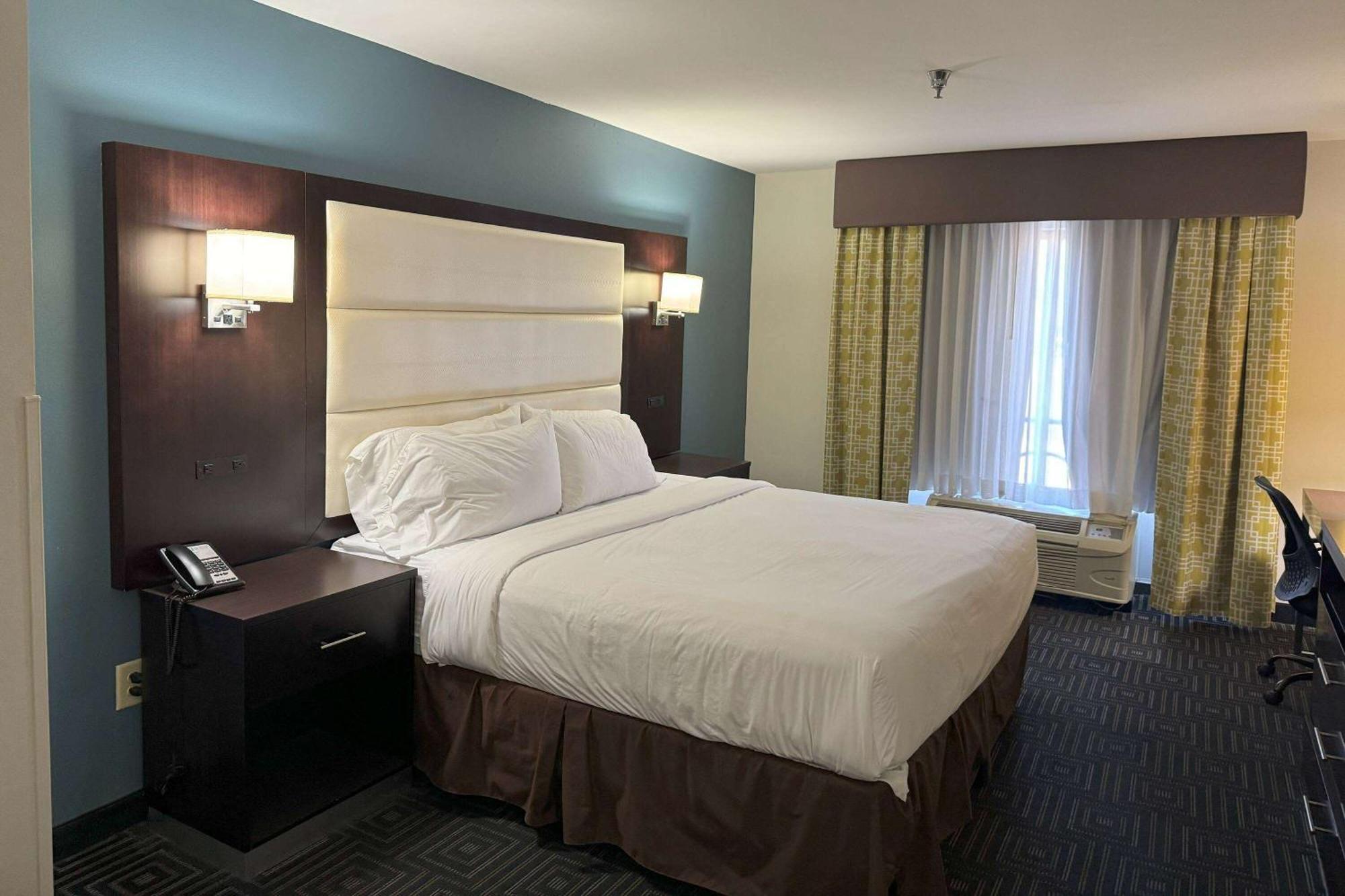 Baymont By Wyndham Bessemer Ngoại thất bức ảnh