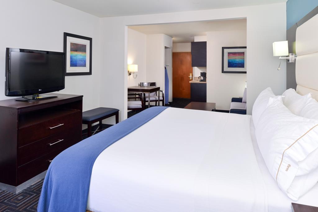 Baymont By Wyndham Bessemer Ngoại thất bức ảnh